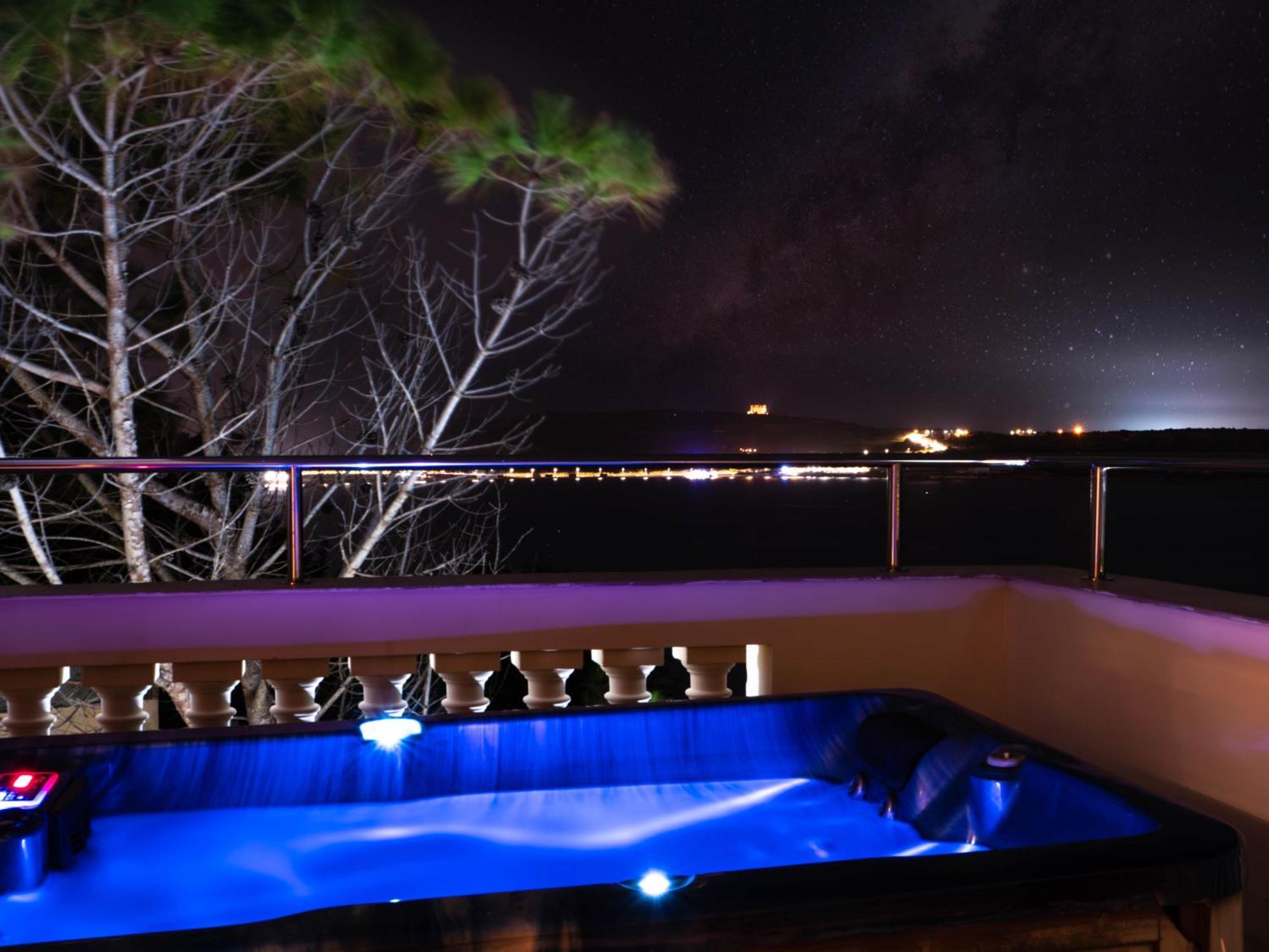 Villa Palma - Sunset Sea Views With Pool, Jacuzzi, Sauna And Games Room 멜리에하 외부 사진