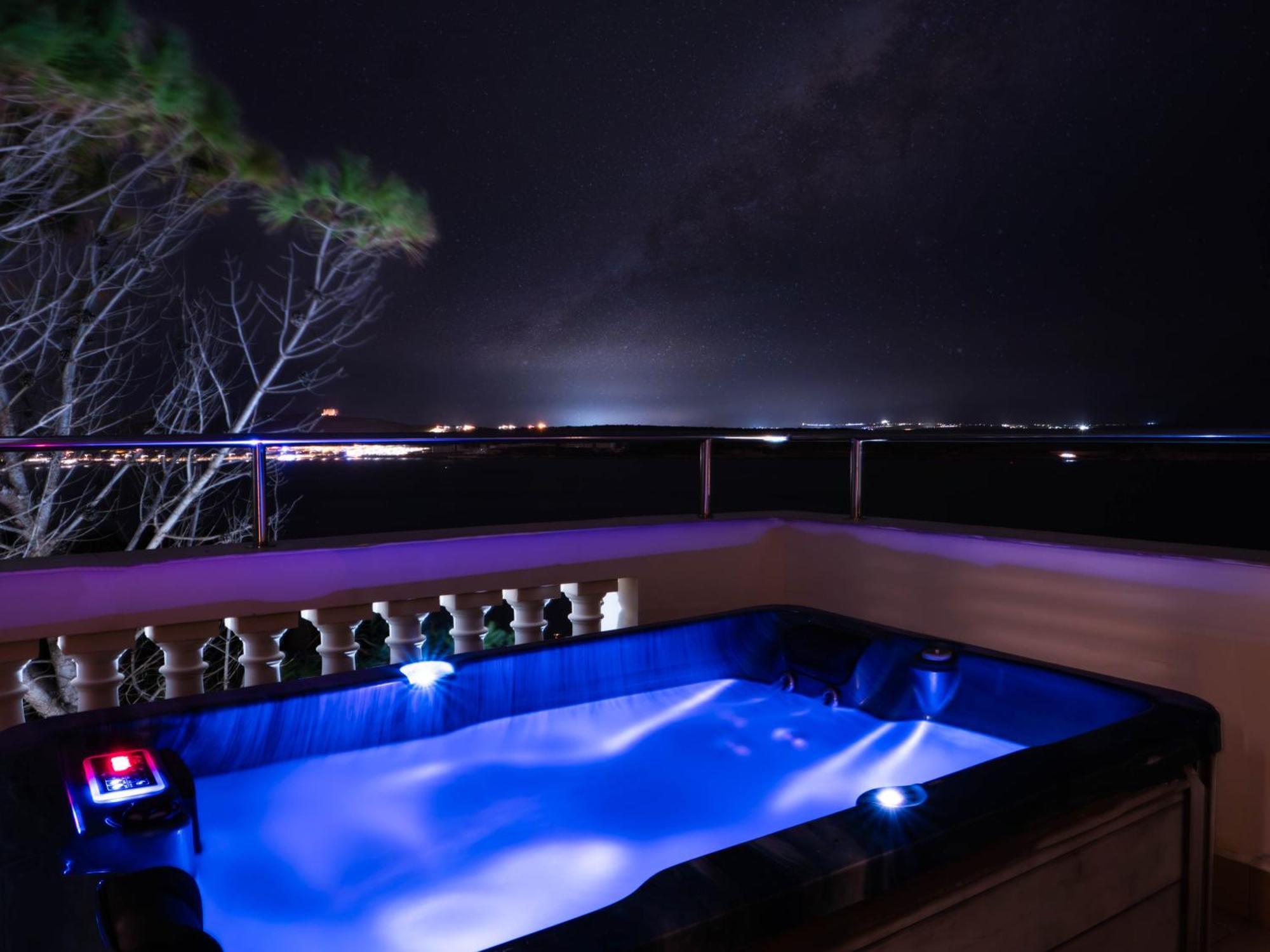 Villa Palma - Sunset Sea Views With Pool, Jacuzzi, Sauna And Games Room 멜리에하 외부 사진