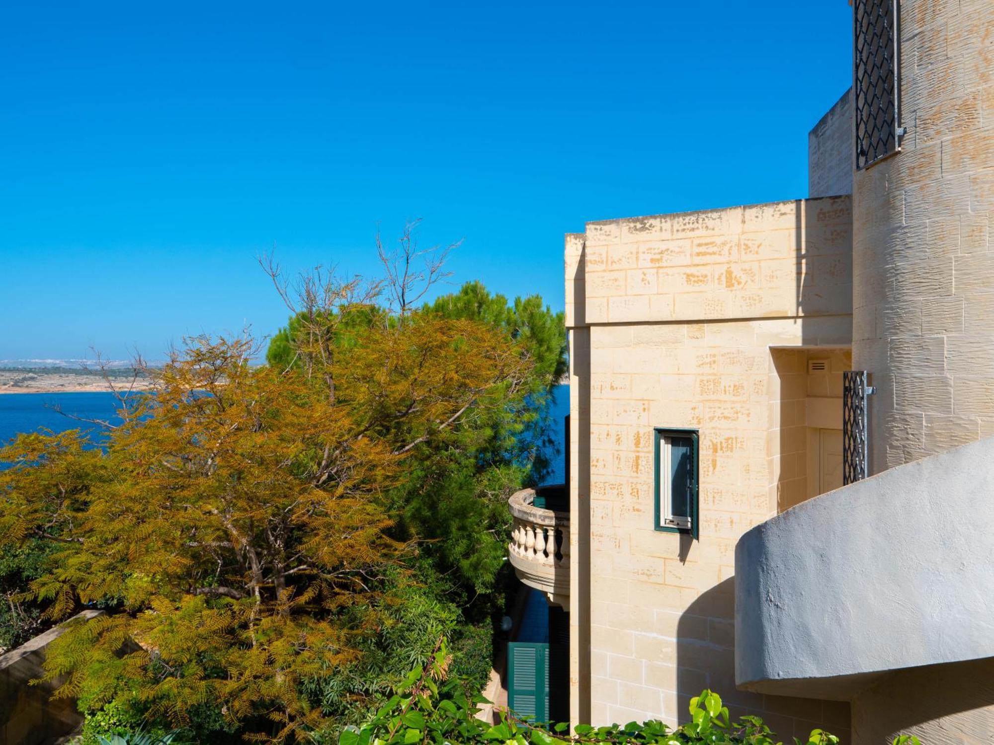 Villa Palma - Sunset Sea Views With Pool, Jacuzzi, Sauna And Games Room 멜리에하 외부 사진